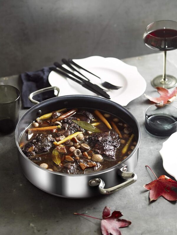 Tefal Reserve Collection Batterie de cuisine 5 pièces, Sauteuse 2 anses 28 cm + couvercle, Poêle 26 cm, Casseroles 18/20 cm + Couvercle, Poêle Wok 28 cm, Antiadhésif sûr, Induction E475S544