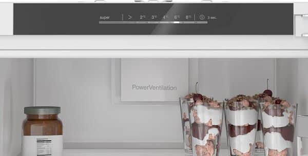 Bosch Electroménager KIR81VFE0, Série 4, Réfrigérateur 1 Porte, Encastrable, 177.2 x 54.1 cm, 310 L [Classe énergétique E]