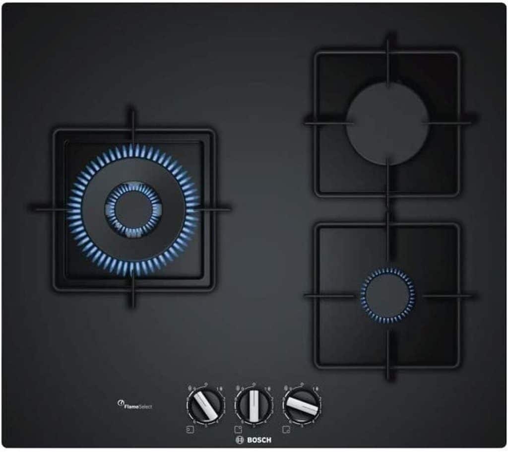 Test Bosch PPC6A6B10 : table à gaz 8000 W en verre trempé noir