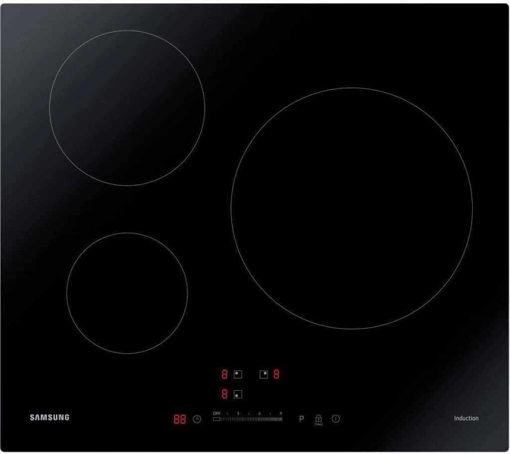 Test de la plaque induction Samsung NZ63M3707AK : 3 foyers et boosters impressionnants