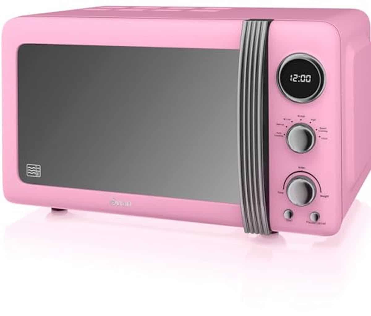 Test : micro-ondes Swan Retro SM22030LPNEU, design vintage et performant