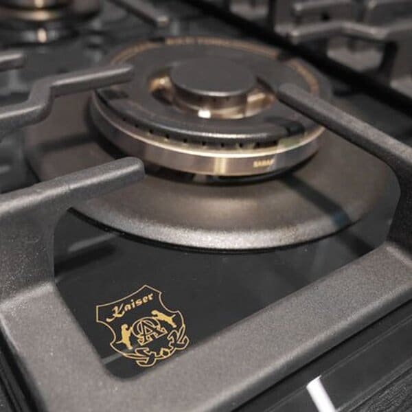 Découvrez notre avis sur la plaque de cuisson à gaz Kaiser KCG 6335 Em 3, 8 kW : évaluation des fonctionnalités, avantages et inconvénients pour bien choisir votre appareil de cuisine