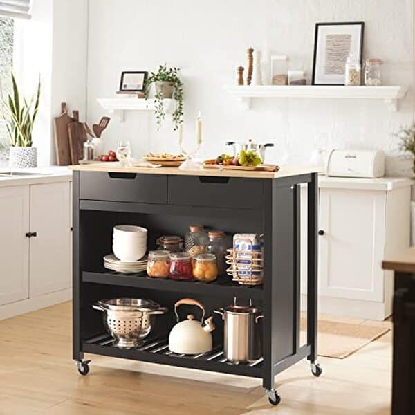 Découvrez notre test complet du buffet îlot SoBuy FKW74-Sch noir : design moderne, espace de rangement, avantages et inconvénients de ce meuble incontournable pour votre cuisine.
