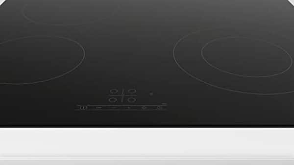 Découvrez notre analyse de la plaque de cuisson vitrocéramique Bosch PKF611BB8E : puissance de 6600 W pour une cuisson maîtrisée et performante. Astuces et avis d'experts pour un choix éclairé.