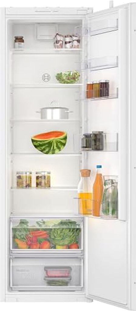 Test du réfrigérateur encastrable Bosch KIR81NSE0 : capacité et design