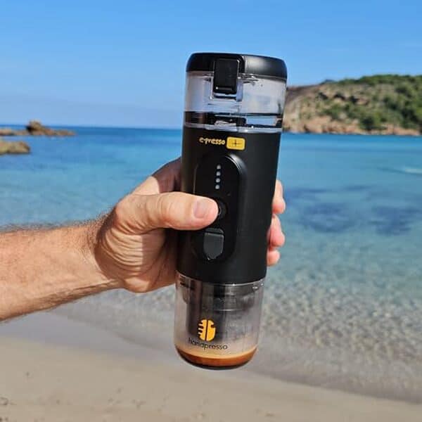 Découvrez notre test de la Handpresso e-presso+ : cette cafetière portable est idéale pour les amateurs de café en déplacement. Performances et praticité assurées pour vos voyages.