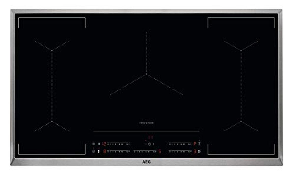 Test de la plaque de cuisson AEG IKE9545AXB avec MultiBridge et 5 zones